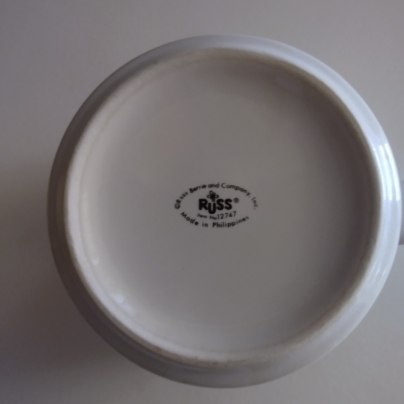 Russ Berries Golden Star Mug - Picture 4 of 7